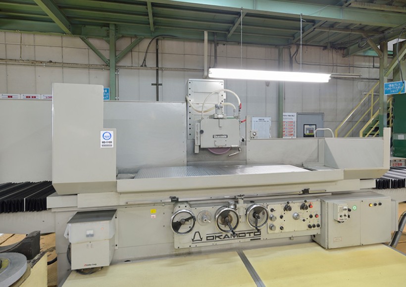 大型平面研削盤 X=2000　Y=500